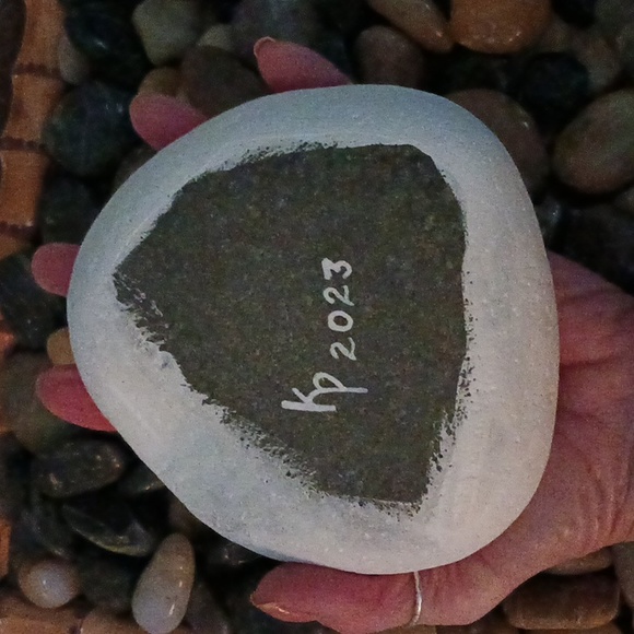 Hand Painted Snowman Rock - Picture 4 of 4